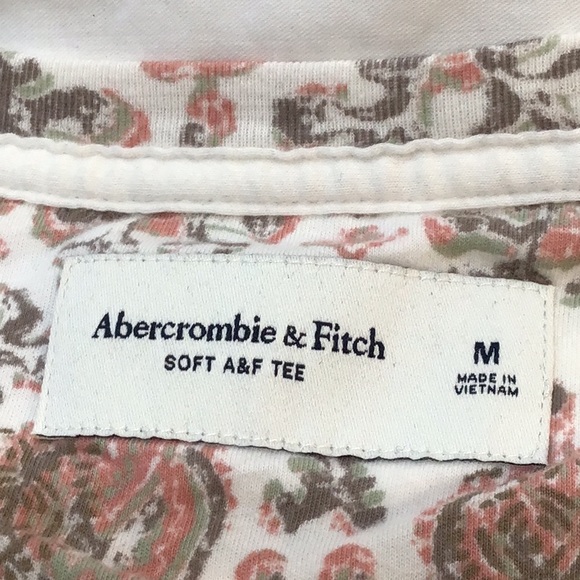 A & F NWT crew neck Victorian print top - Picture 6 of 7